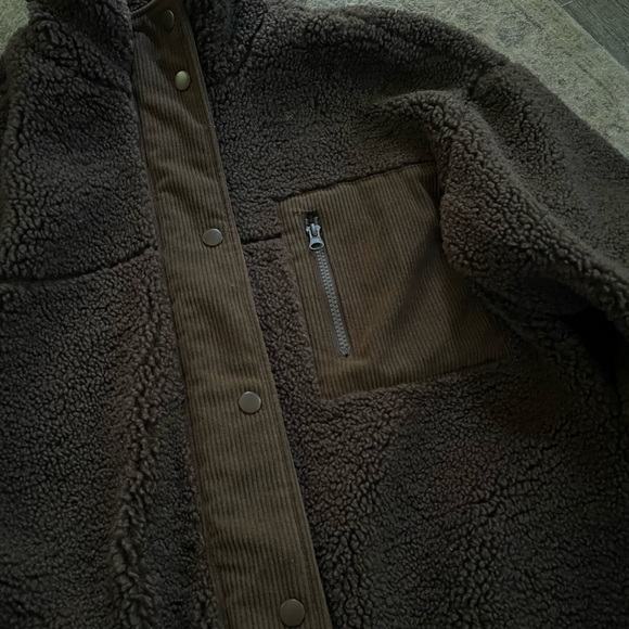 Thread & Supply Oversized Fleece Jacket - Picture 4 of 10